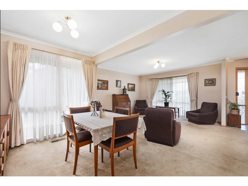 10 Wattlebird Place, Knoxfield VIC 3180