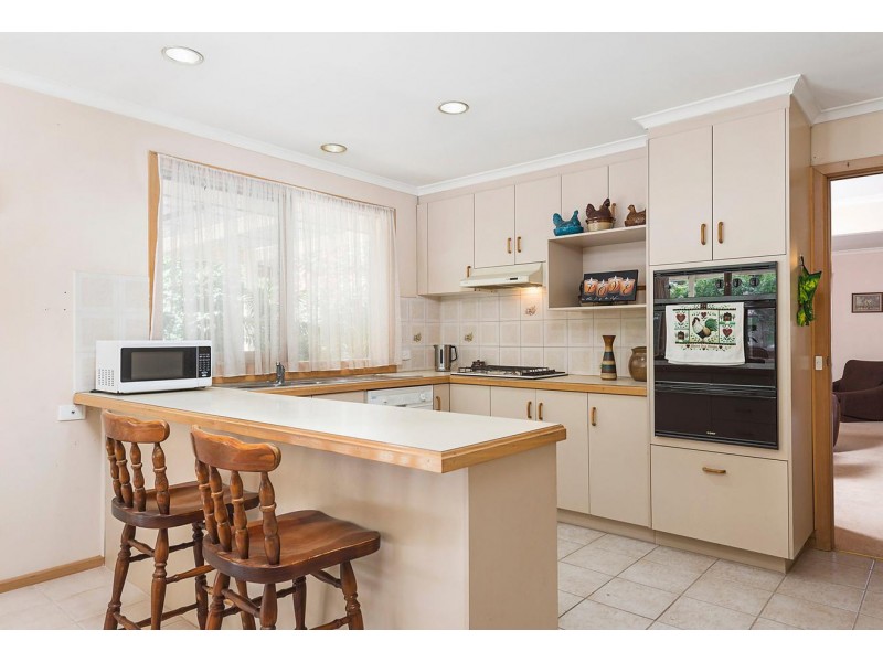 10 Wattlebird Place, Knoxfield VIC 3180