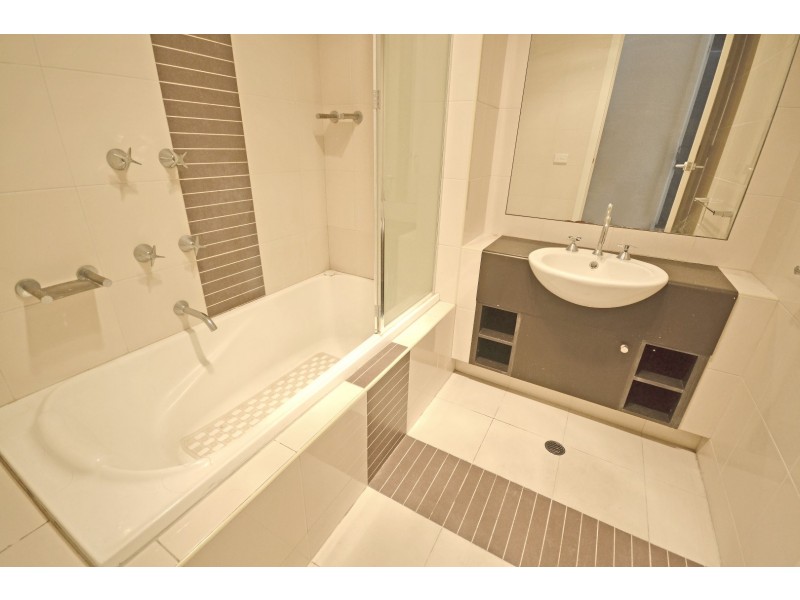 14/213 Normanby Road, Notting Hill VIC 3168