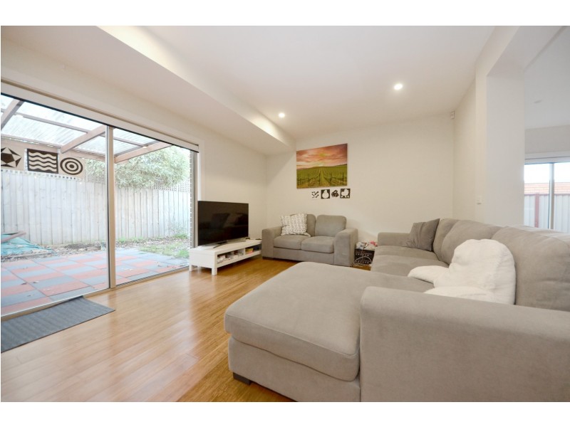 2/612 Blackburn Road, Glen Waverley VIC 3150