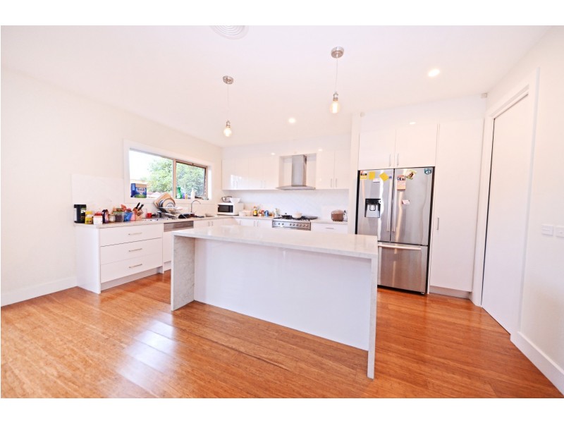 2/612 Blackburn Road, Glen Waverley VIC 3150