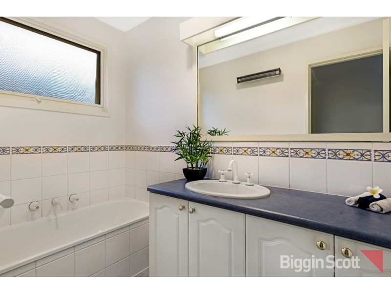 5 Adam Avenue, Wheelers Hill VIC 3150