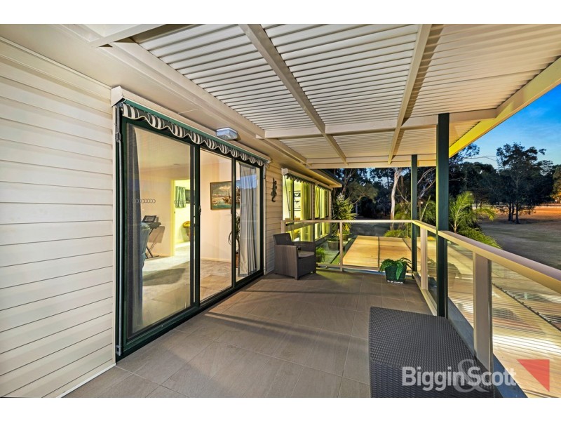 5 Adam Avenue, Wheelers Hill VIC 3150