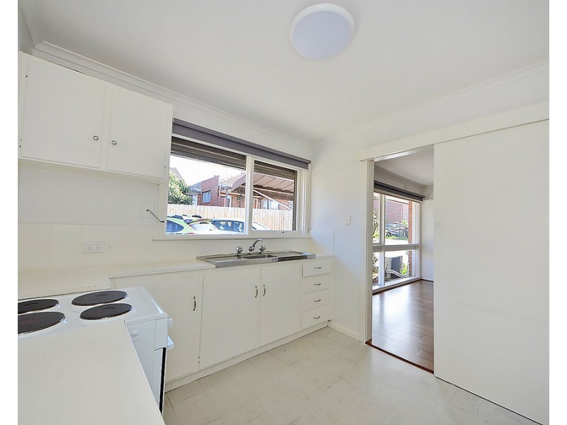 2/4 Iona Street, Clayton VIC 3168