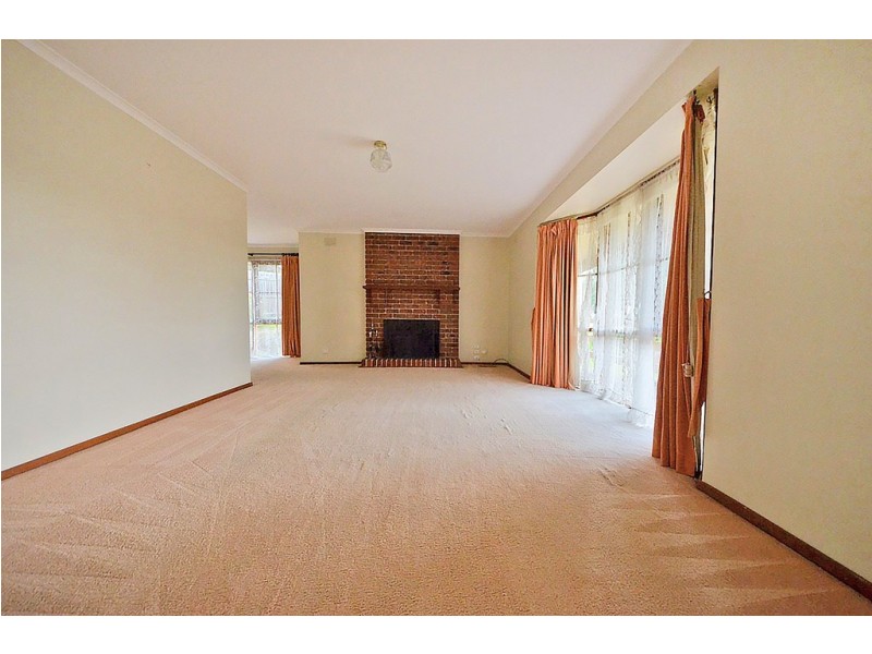 2 Haversham Avenue, Wheelers Hill VIC 3150