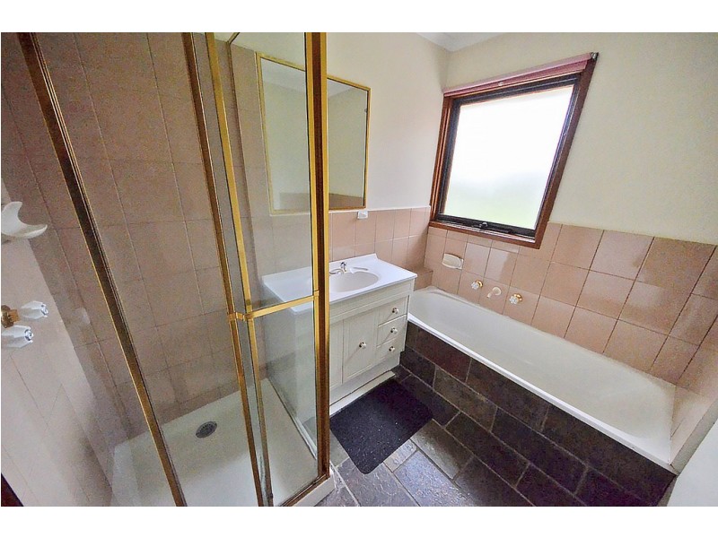 2 Haversham Avenue, Wheelers Hill VIC 3150