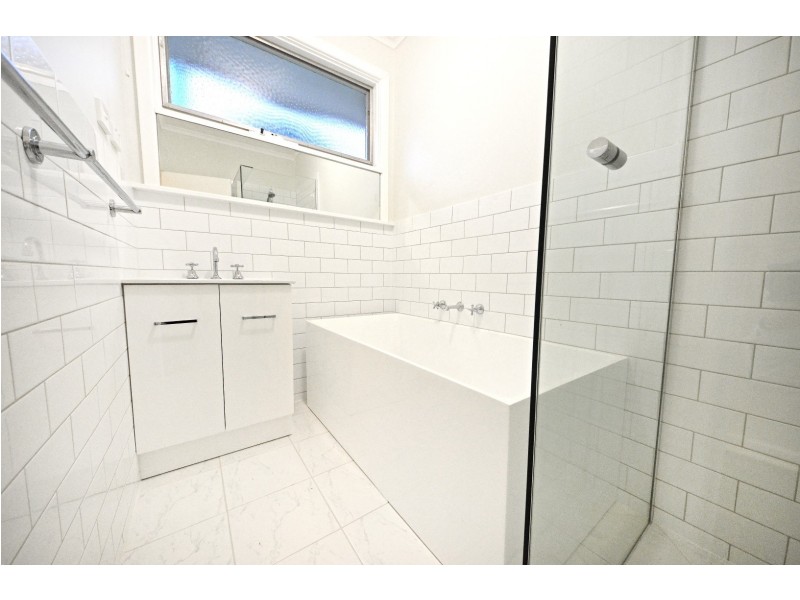 5 Trent Court, Notting Hill VIC 3168