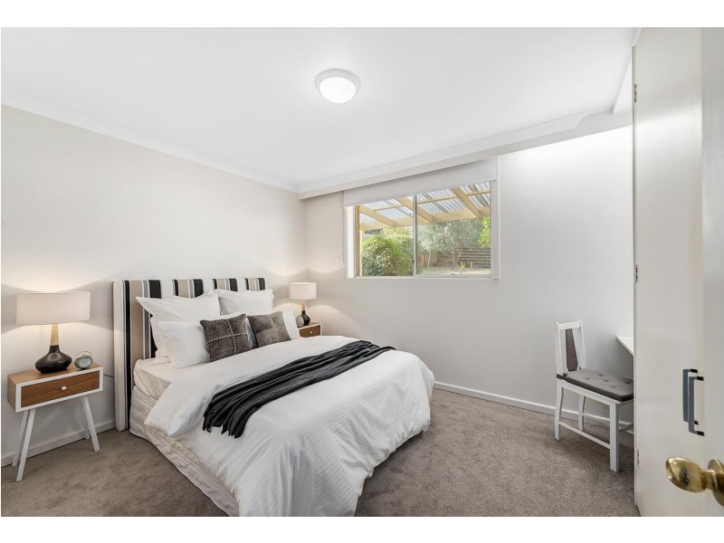 2 Henley Drive, Wheelers Hill VIC 3150