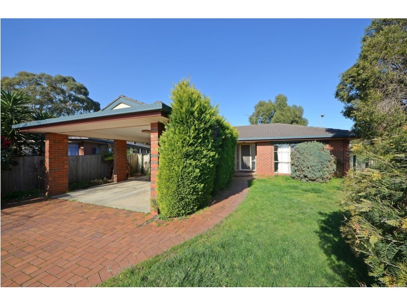11 Jason Close, Berwick VIC 3806