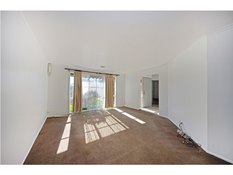 11 Jason Close, Berwick VIC 3806