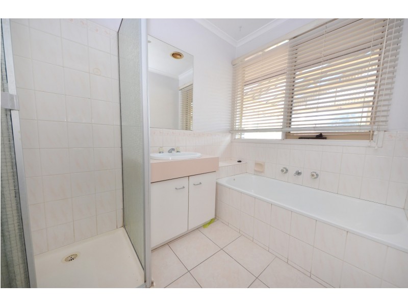11 Jason Close, Berwick VIC 3806