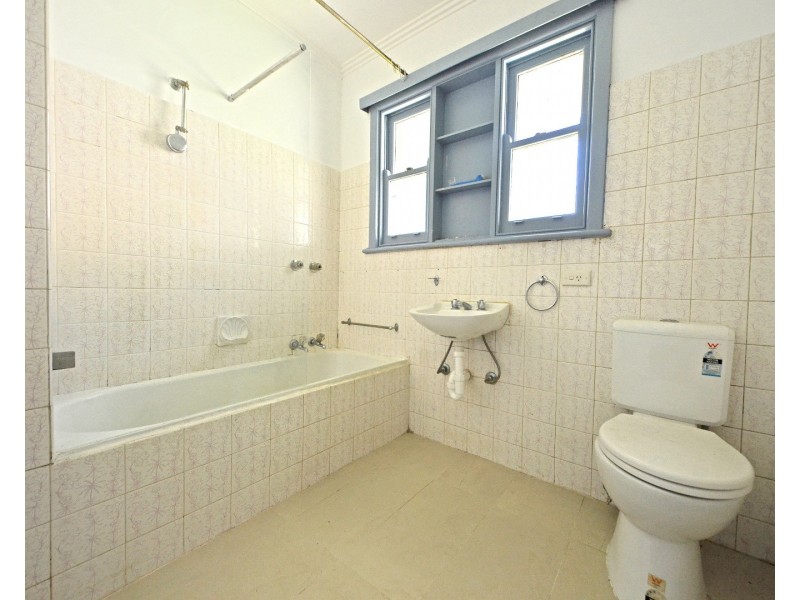 66 Lincoln Avenue, Glen Waverley VIC 3150