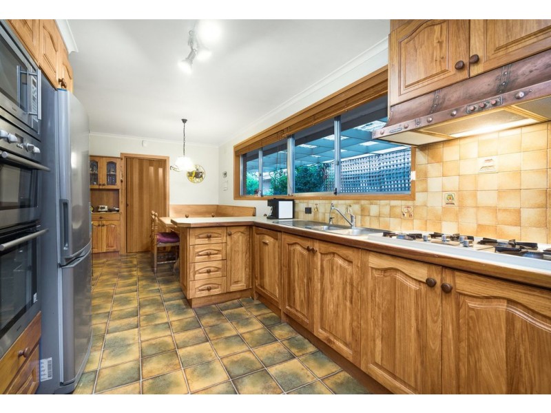 10 Mangana Drive, Mulgrave VIC 3170