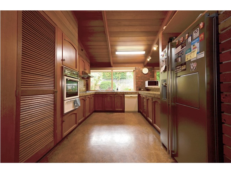 6 Ajax Drive, Wheelers Hill VIC 3150