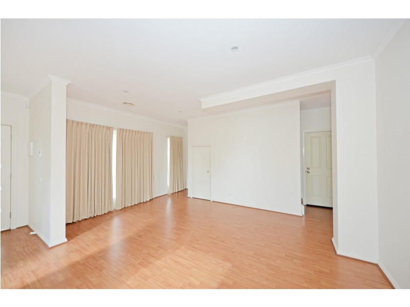 2/32 Kathryn Road, Knoxfield VIC 3180