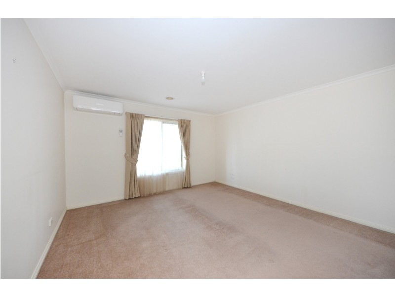 2/32 Kathryn Road, Knoxfield VIC 3180