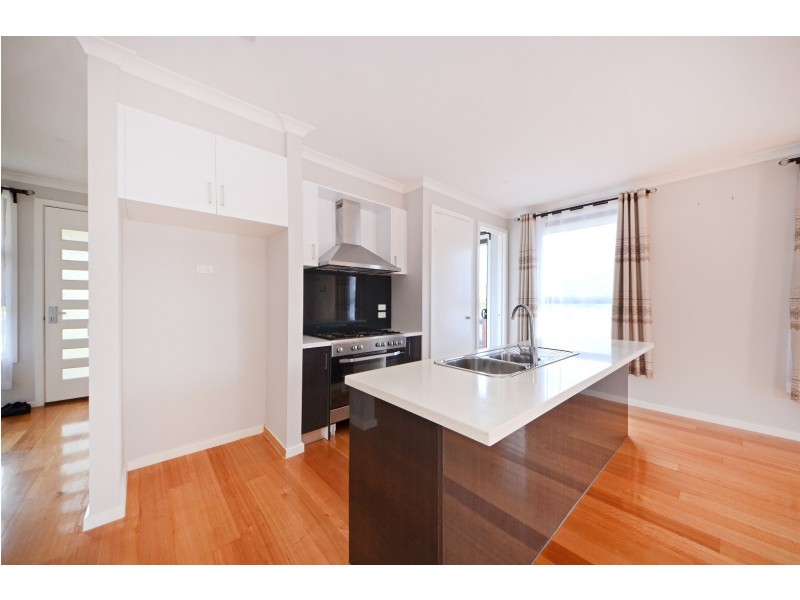 31 Worsley Avenue, Clayton South VIC 3169