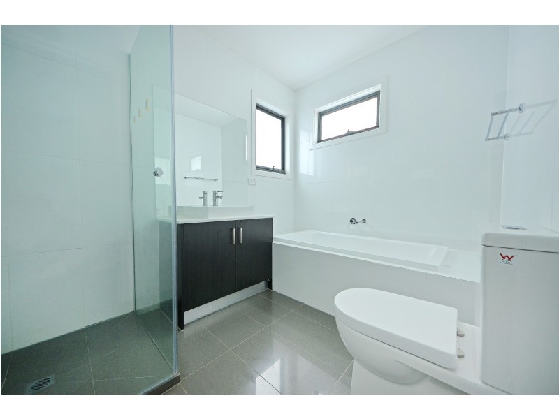 31 Worsley Avenue, Clayton South VIC 3169