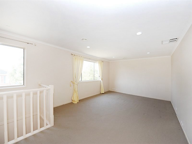 42 Arlington Drive, Glen Waverley VIC 3150
