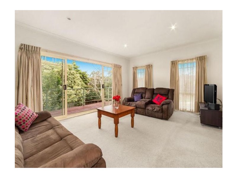 26 Aurisch Avenue, Glen Waverley VIC 3150