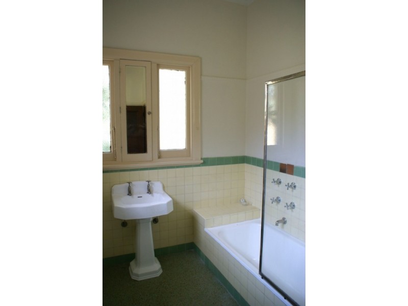 4/114 High Street Road, Ashwood VIC 3147