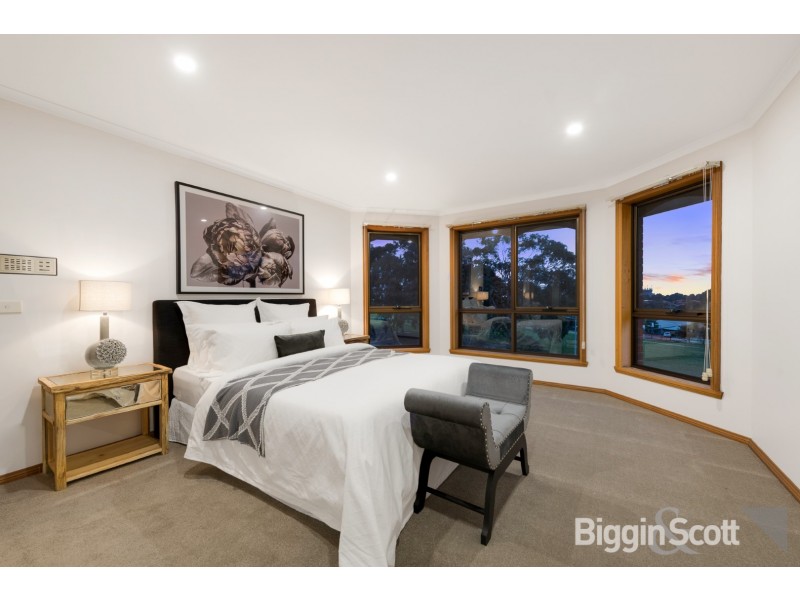 5 Grantchester Road, Wheelers Hill VIC 3150