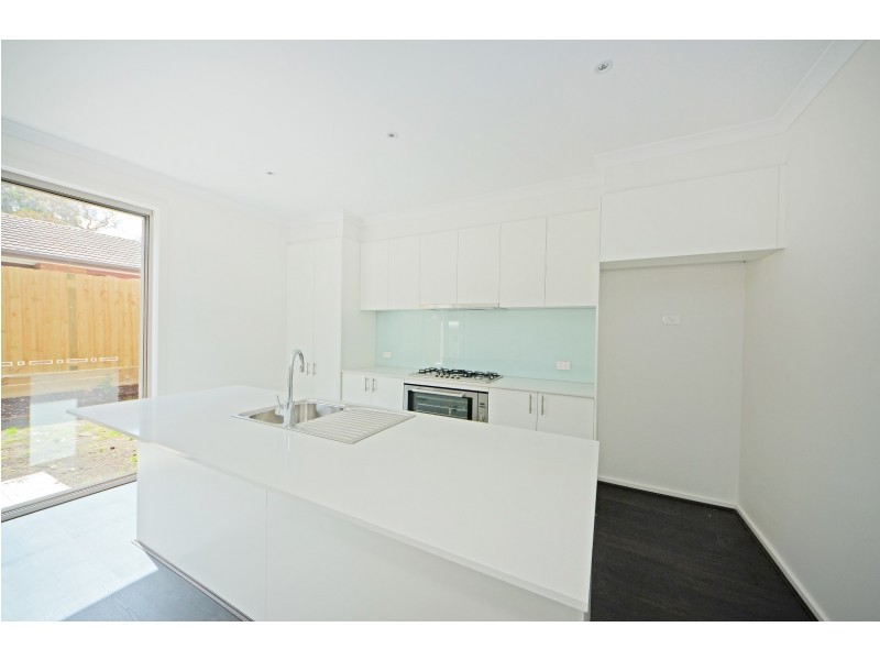 2/812 High Street Road, Glen Waverley VIC 3150