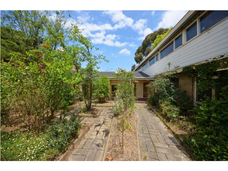 6 Glenarm Place, Mount Waverley VIC 3149