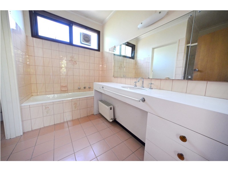 6 Glenarm Place, Mount Waverley VIC 3149