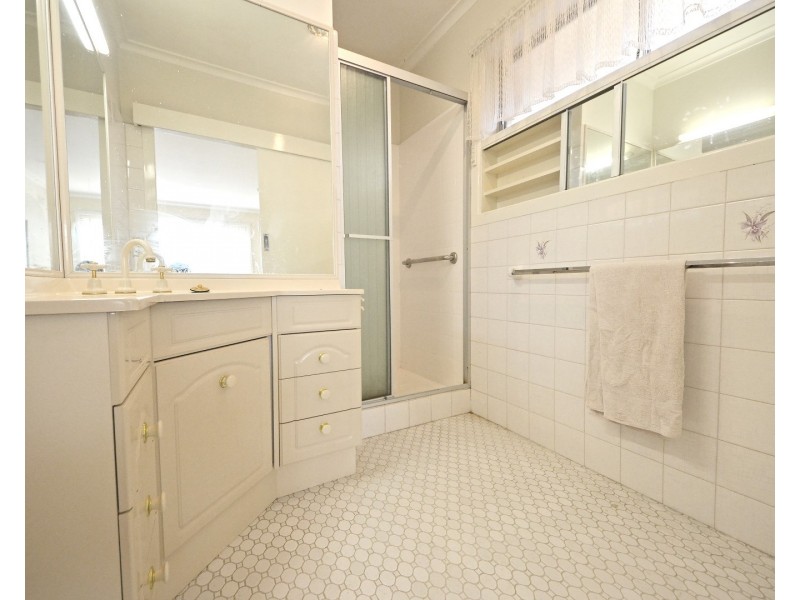 6 Valley View Court, Glen Waverley VIC 3150