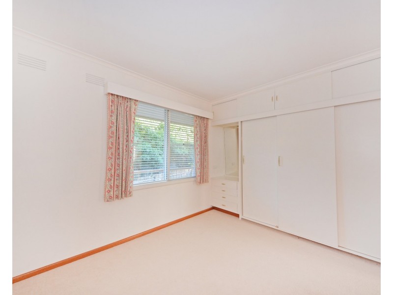 6 Valley View Court, Glen Waverley VIC 3150