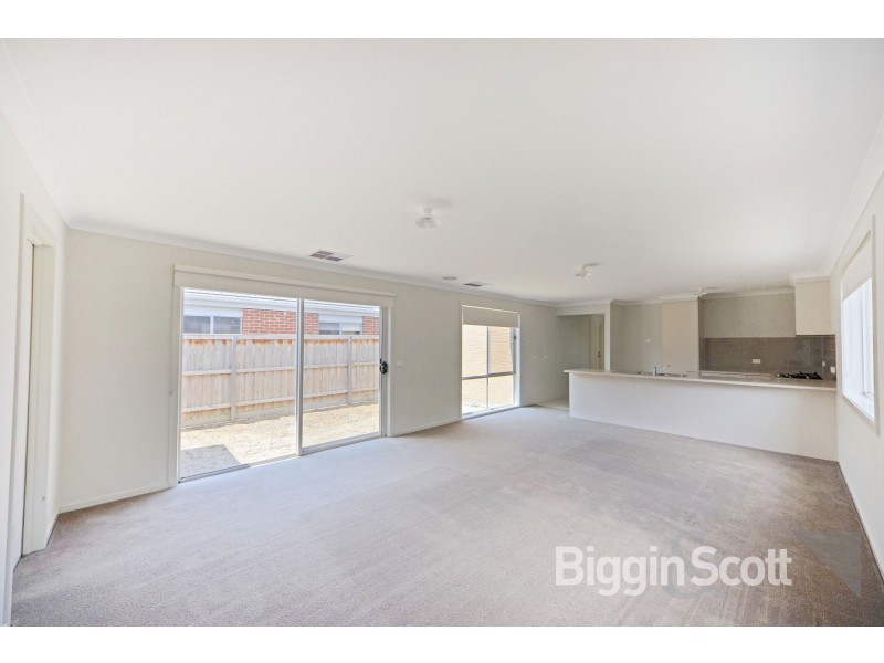 16 Hampshire Street, Officer VIC 3809