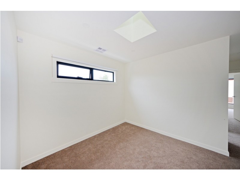 15b First Street, Clayton South VIC 3169