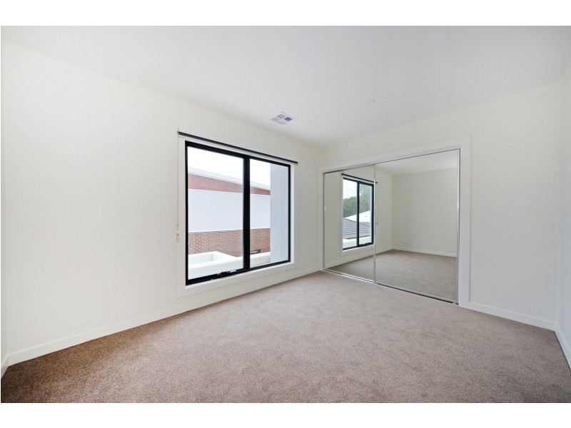 15b First Street, Clayton South VIC 3169