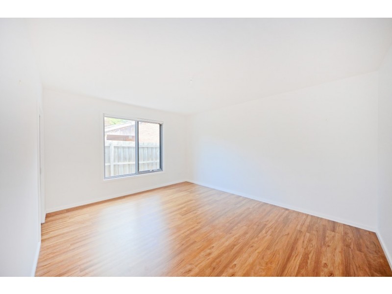 21 Foster Crescent, Knoxfield VIC 3180