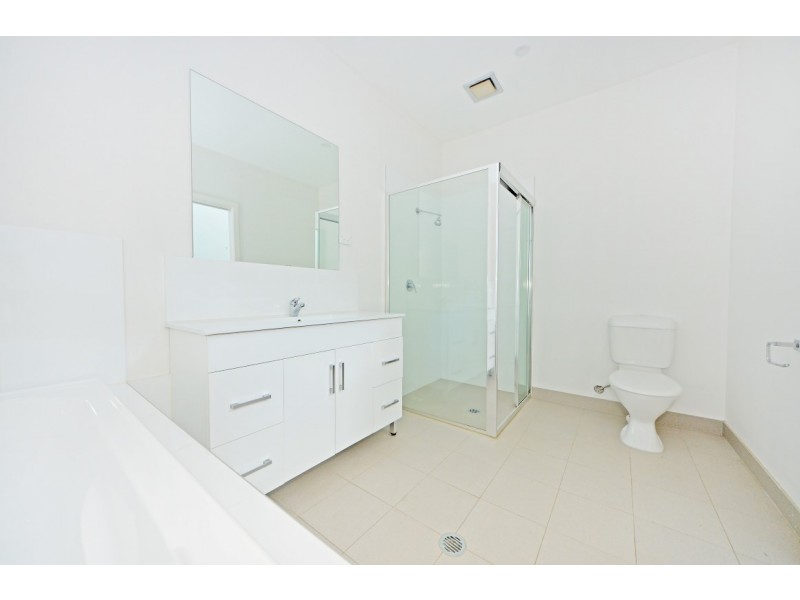 21 Foster Crescent, Knoxfield VIC 3180