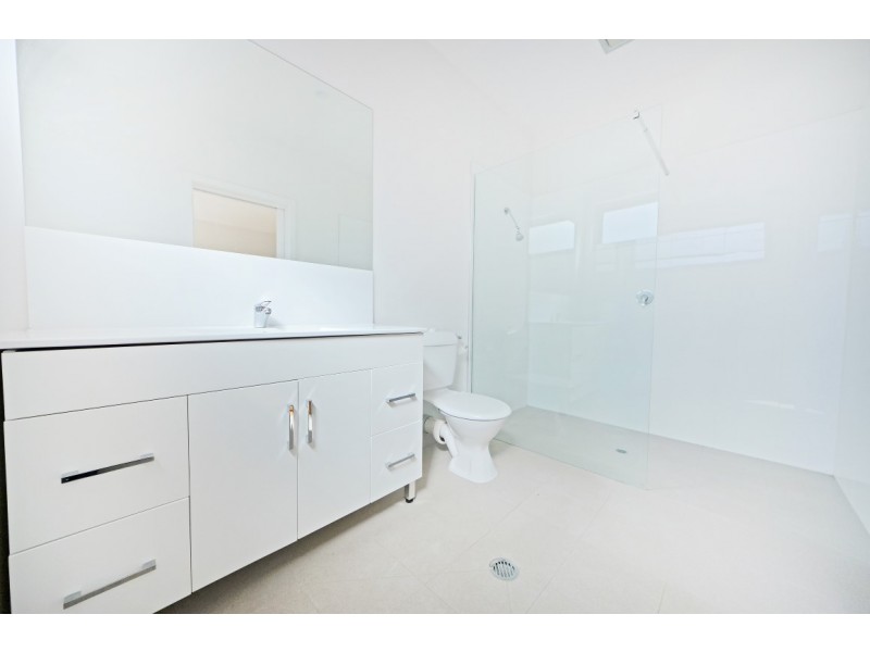 21 Foster Crescent, Knoxfield VIC 3180