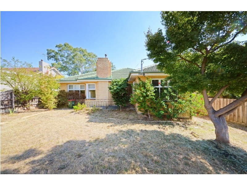 24 Dunlavin Road, Nunawading VIC 3131
