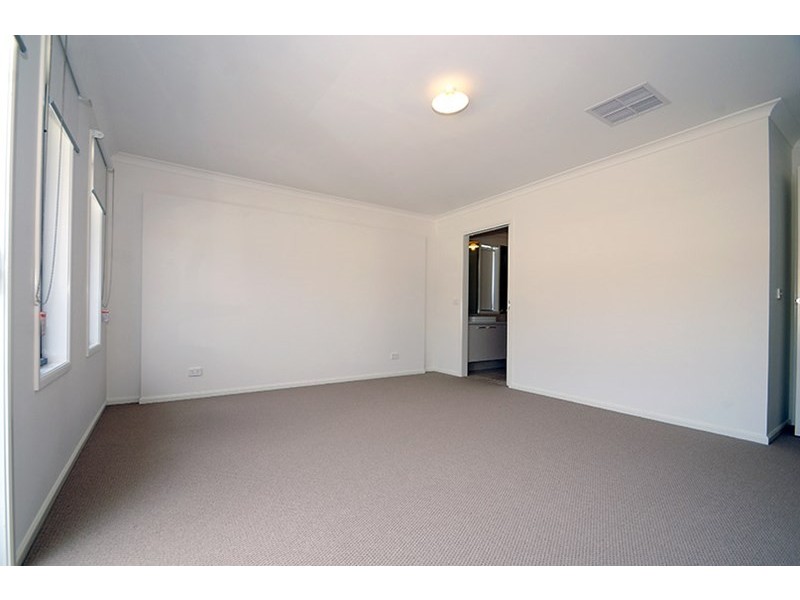 23 Baddeley Circuit, Croydon VIC 3136