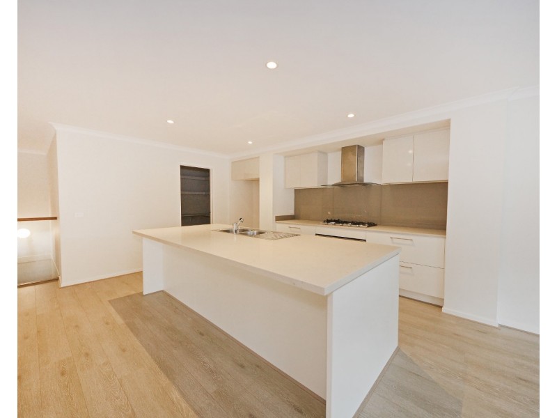 19 Royal Oak Court, Mulgrave VIC 3170