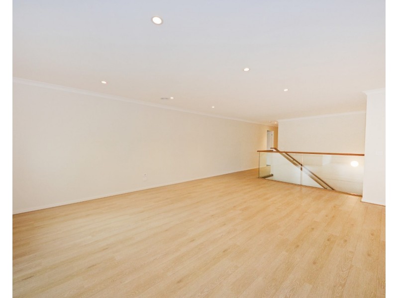 19 Royal Oak Court, Mulgrave VIC 3170