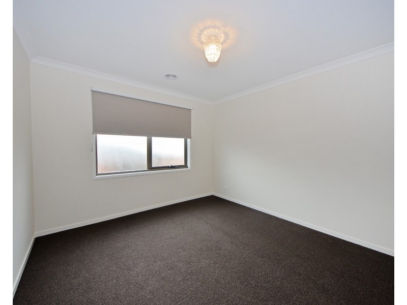 19 Royal Oak Court, Mulgrave VIC 3170