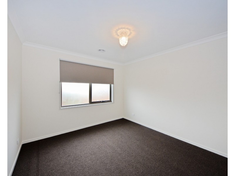 19 Royal Oak Court, Mulgrave VIC 3170