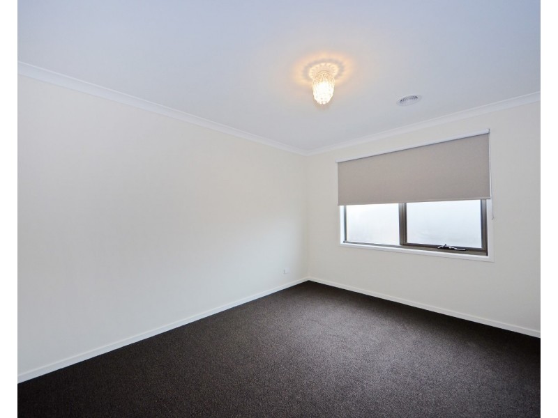 19 Royal Oak Court, Mulgrave VIC 3170