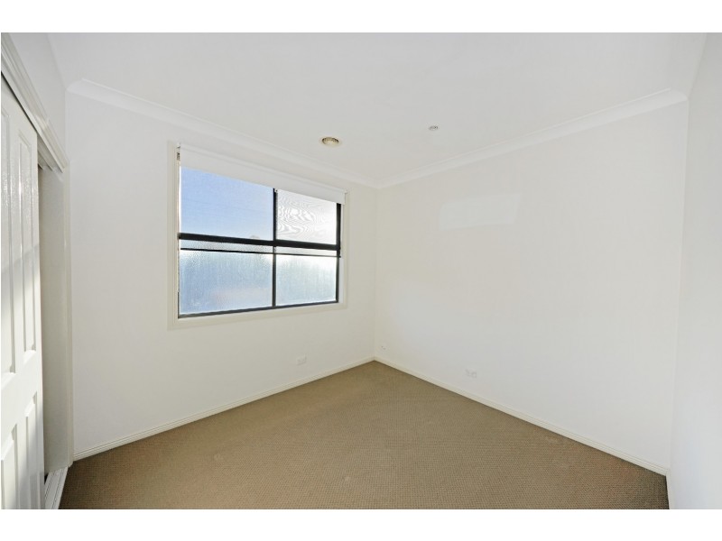 2/1375 High Street Road, Wantirna South VIC 3152