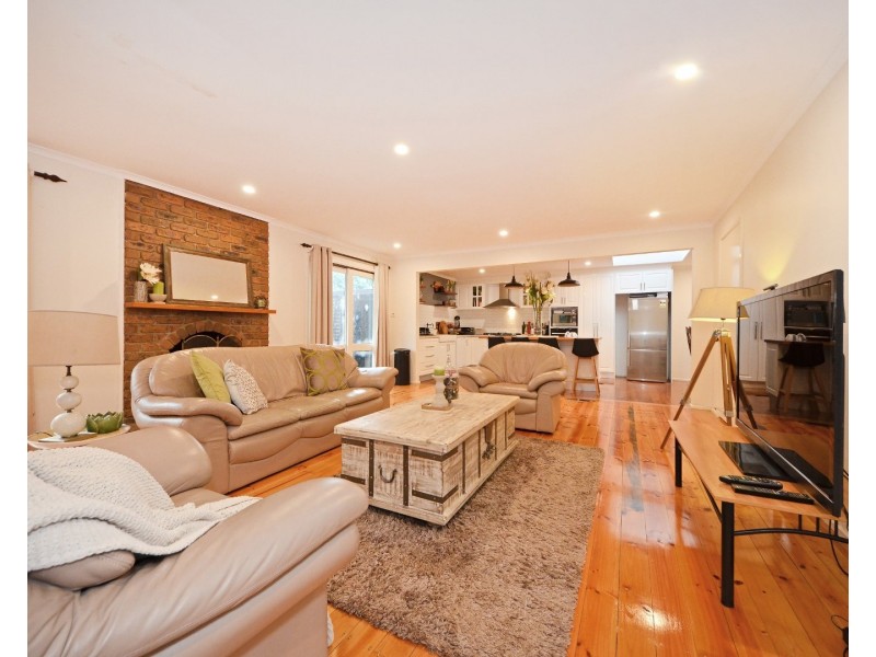 56 Golden Grove, Glen Waverley VIC 3150