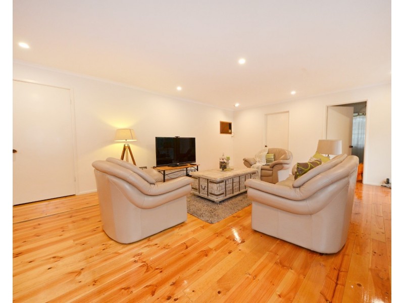 56 Golden Grove, Glen Waverley VIC 3150