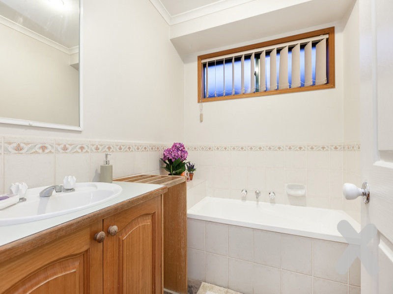 30 Cobblestone Avenue, Narre Warren South VIC 3805