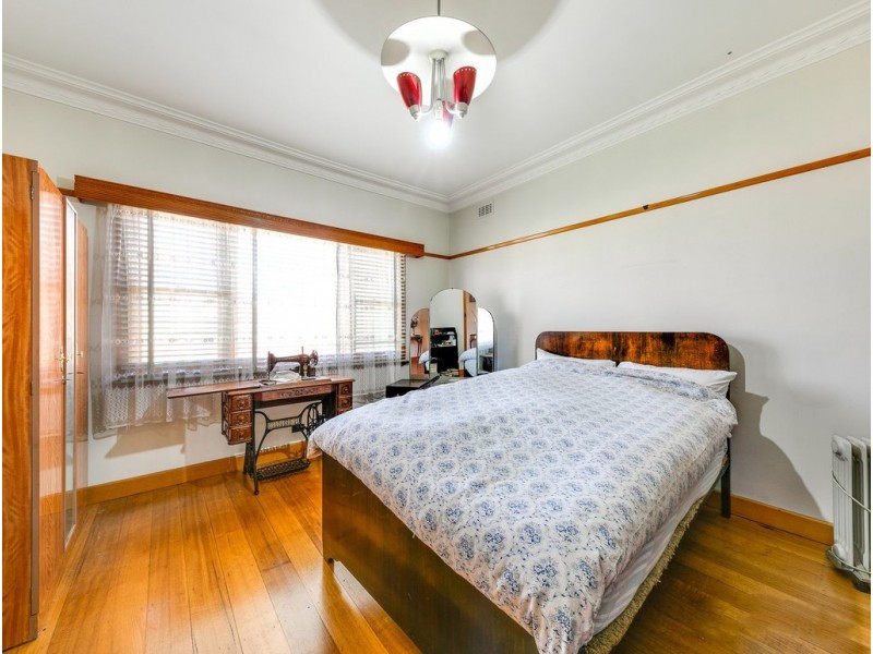 8 William Avenue, Dandenong VIC 3175