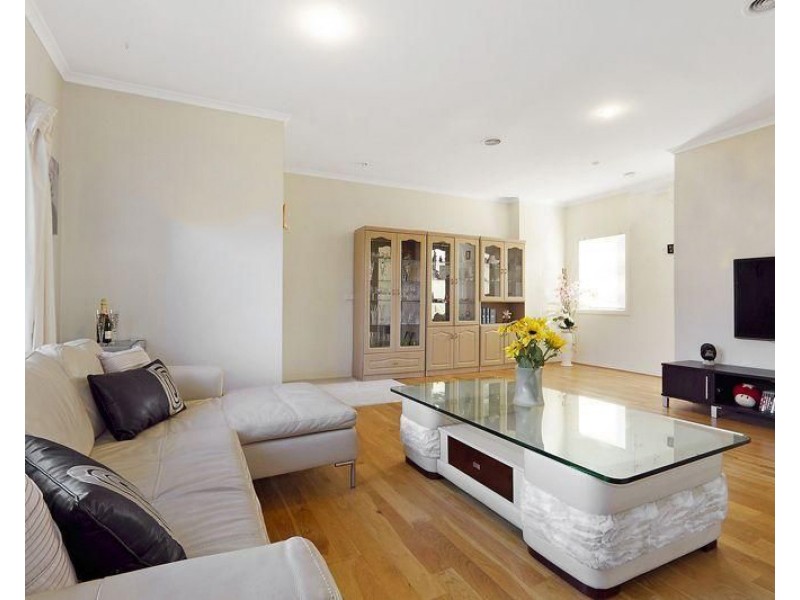 13/18 Tulloch Grove, Glen Waverley VIC 3150